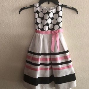 Girls dress